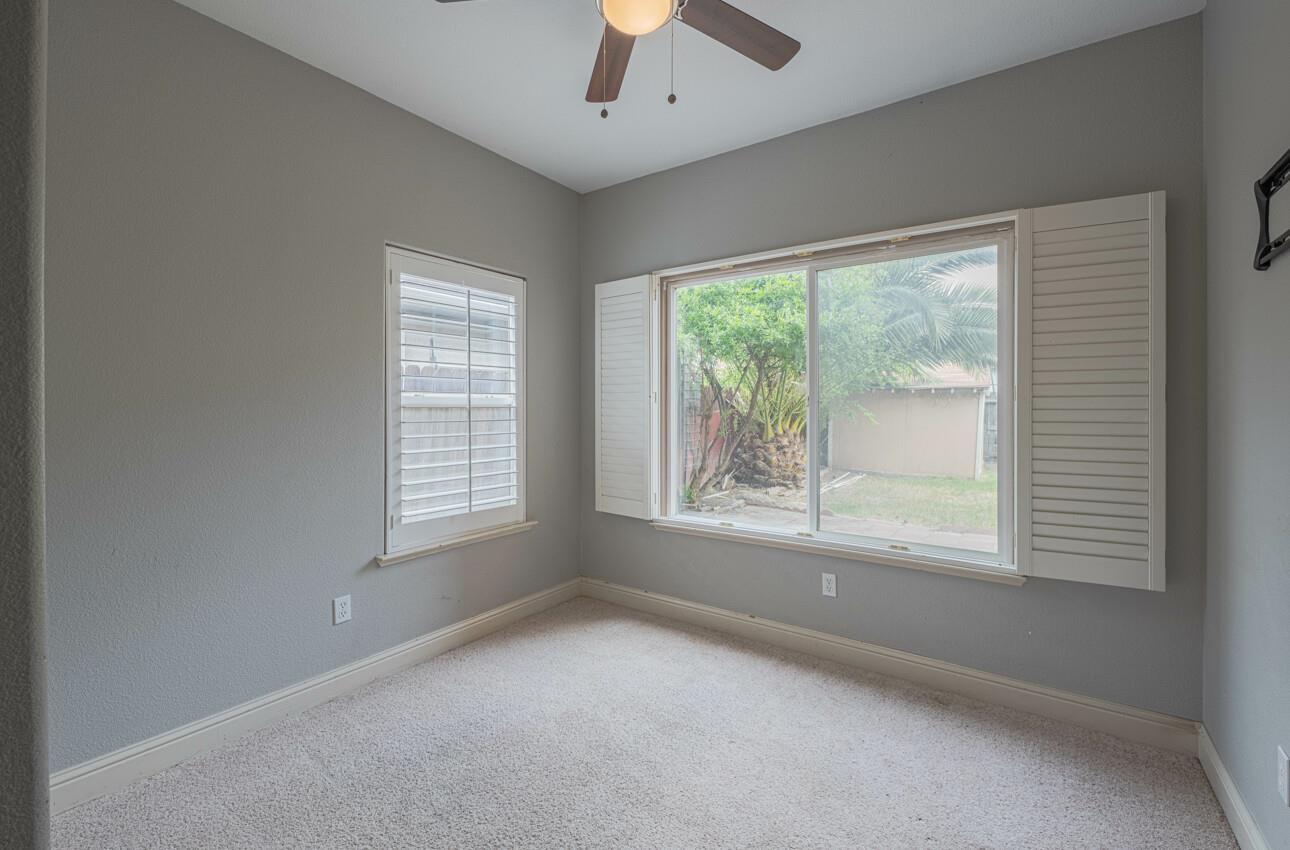 Detail Gallery Image 16 of 39 For 1416 San Rafael St, Los Banos,  CA 93635 - 6 Beds | 3/1 Baths