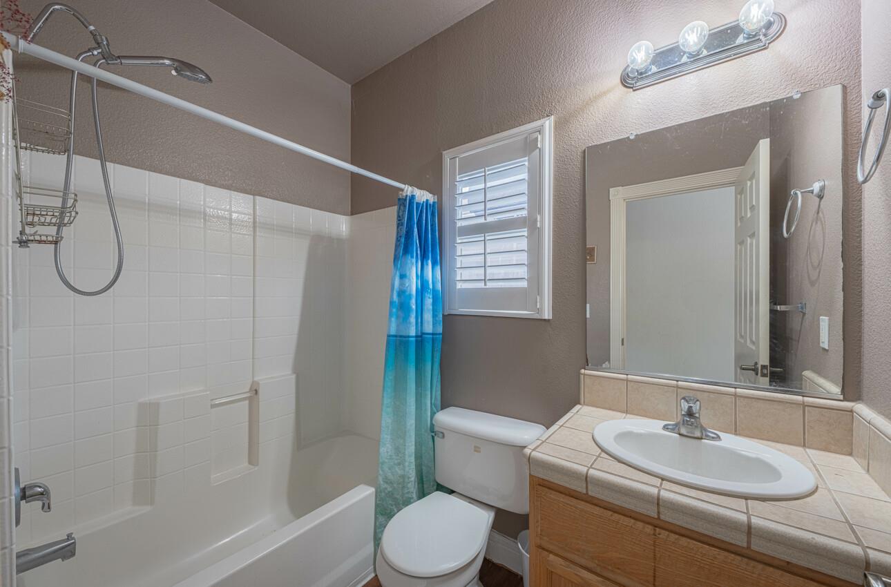 Detail Gallery Image 19 of 39 For 1416 San Rafael St, Los Banos,  CA 93635 - 6 Beds | 3/1 Baths