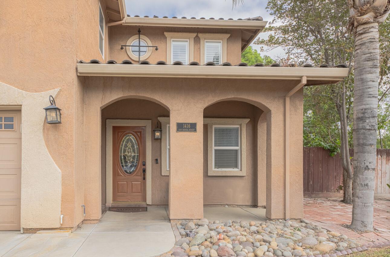 Detail Gallery Image 3 of 39 For 1416 San Rafael St, Los Banos,  CA 93635 - 6 Beds | 3/1 Baths