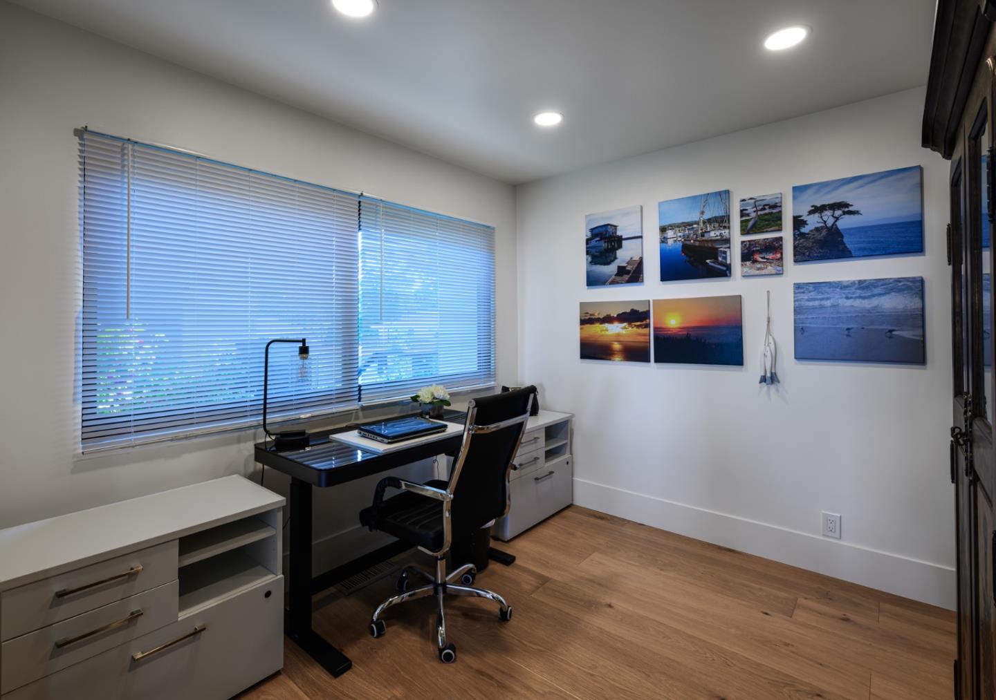 Detail Gallery Image 19 of 27 For 4013 Los Altos Dr, Pebble Beach,  CA 93953 - 3 Beds | 2/1 Baths
