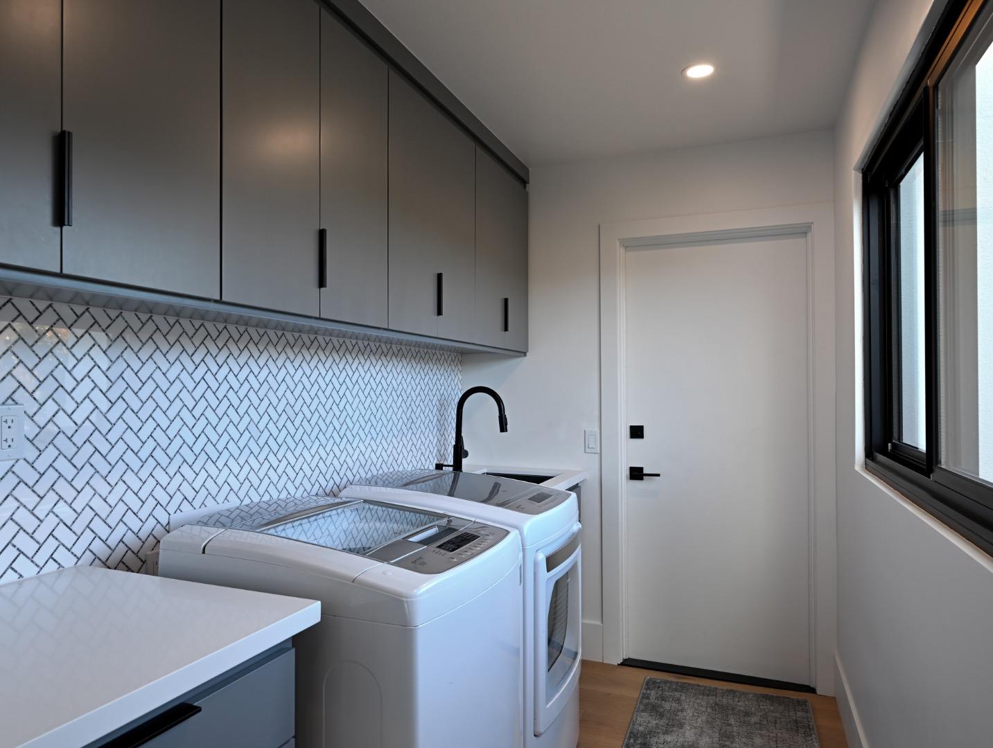 Detail Gallery Image 21 of 27 For 4013 Los Altos Dr, Pebble Beach,  CA 93953 - 3 Beds | 2/1 Baths