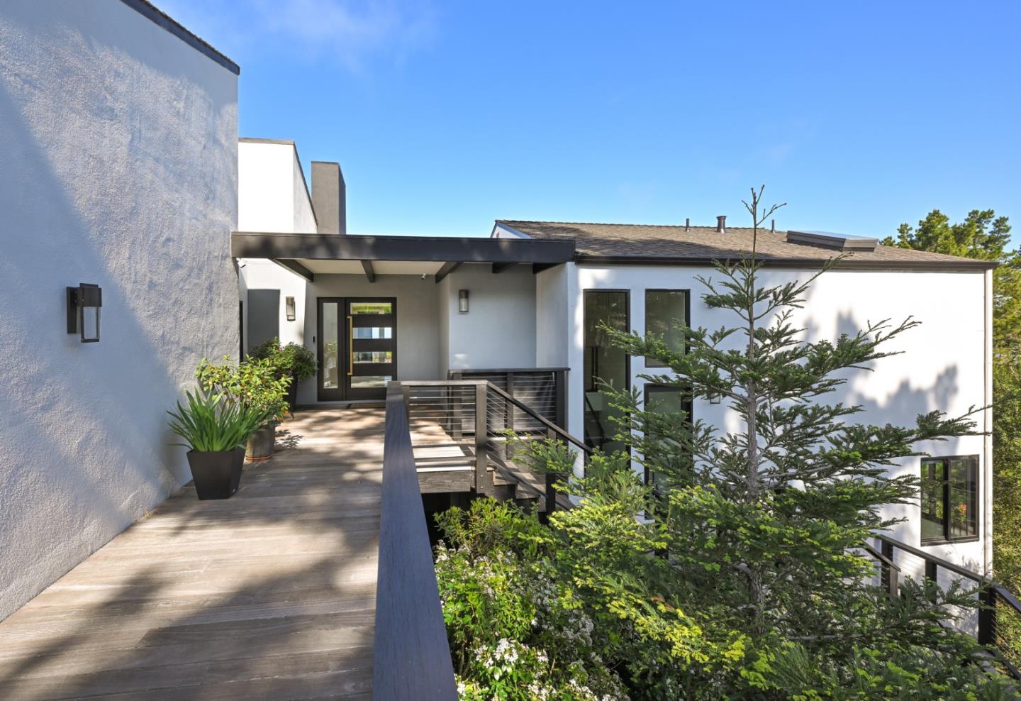 Detail Gallery Image 3 of 27 For 4013 Los Altos Dr, Pebble Beach,  CA 93953 - 3 Beds | 2/1 Baths