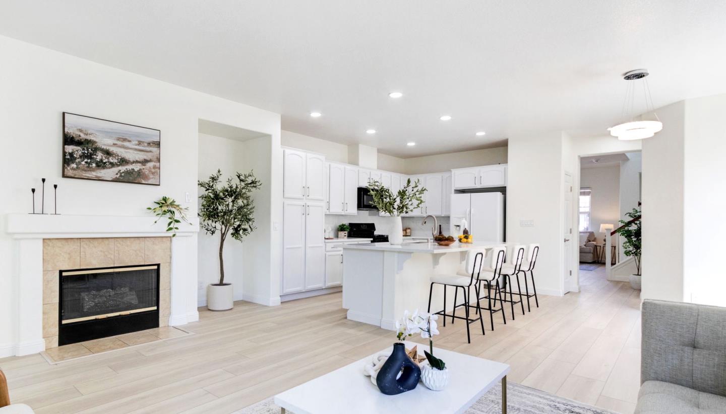 Detail Gallery Image 12 of 52 For 2760 Shellgate Cir, Hayward,  CA 94545 - 4 Beds | 2/1 Baths