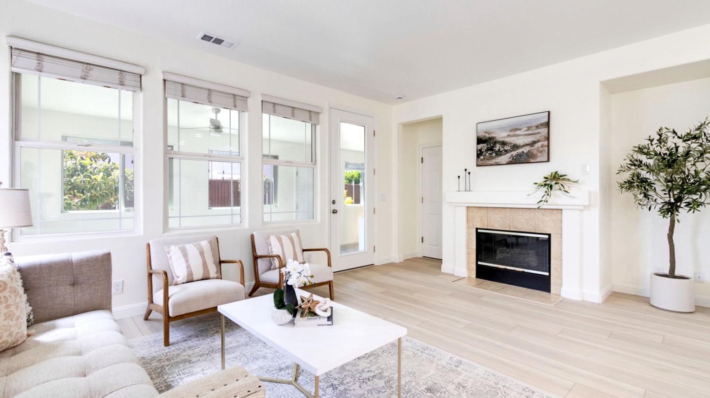 Detail Gallery Image 14 of 52 For 2760 Shellgate Cir, Hayward,  CA 94545 - 4 Beds | 2/1 Baths