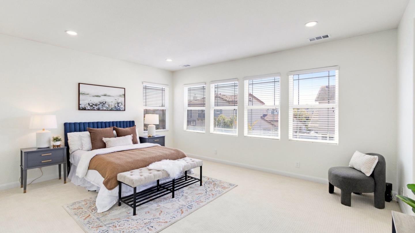 Detail Gallery Image 18 of 52 For 2760 Shellgate Cir, Hayward,  CA 94545 - 4 Beds | 2/1 Baths