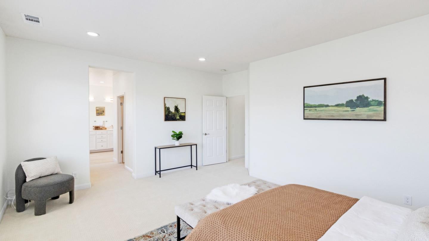Detail Gallery Image 21 of 52 For 2760 Shellgate Cir, Hayward,  CA 94545 - 4 Beds | 2/1 Baths