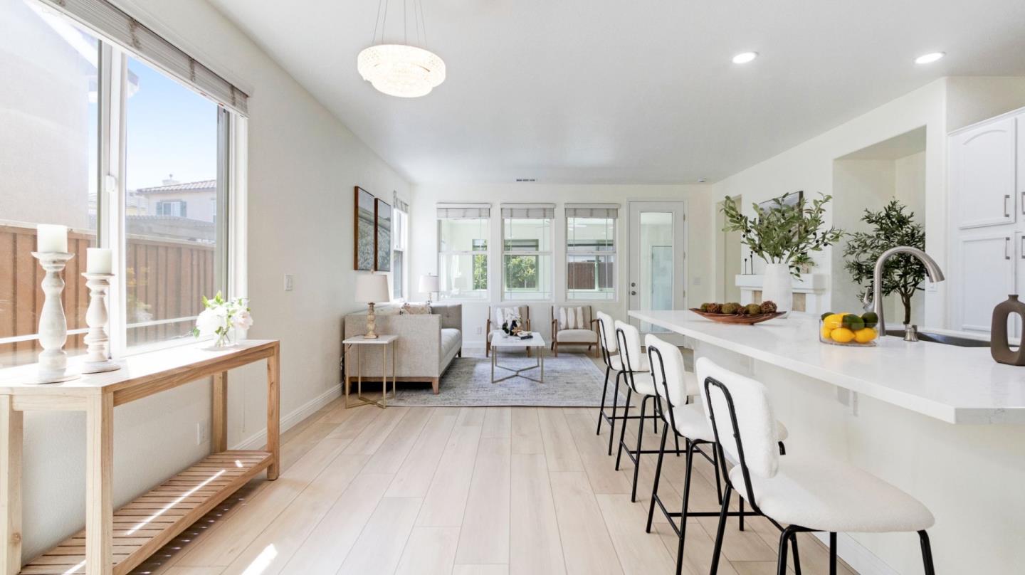 Detail Gallery Image 6 of 52 For 2760 Shellgate Cir, Hayward,  CA 94545 - 4 Beds | 2/1 Baths