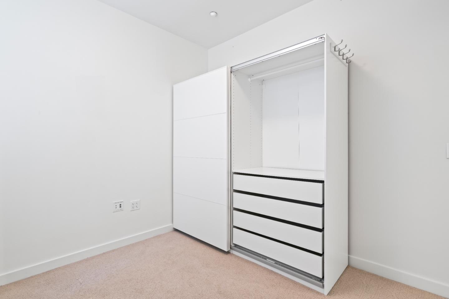 Detail Gallery Image 12 of 13 For 570 Innes Ave #203,  San Francisco,  CA 94124 - 1 Beds | 1 Baths