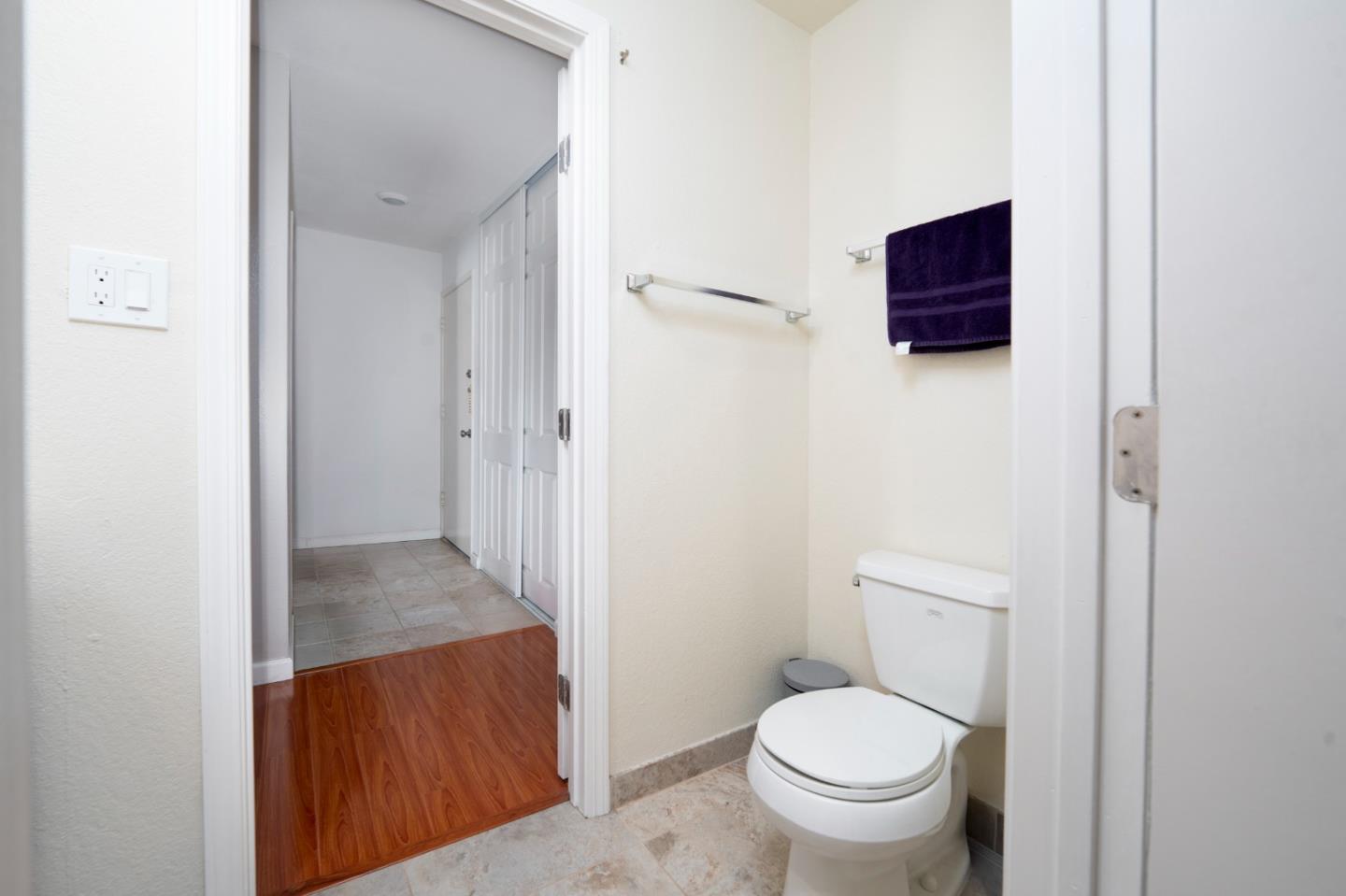 Detail Gallery Image 10 of 24 For 2755 Country Dr #140,  Fremont,  CA 94536 - 2 Beds | 1/1 Baths