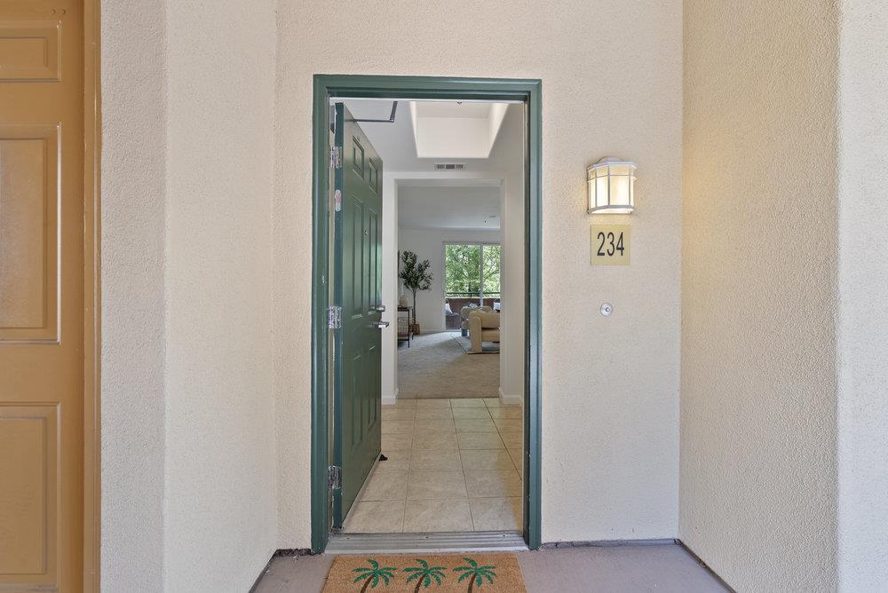 Detail Gallery Image 2 of 46 For 1390 Saddle Rack St #234,  San Jose,  CA 95126 - 1 Beds | 1 Baths