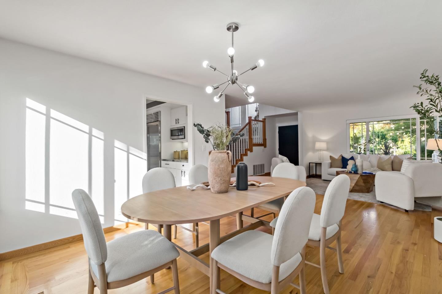 Detail Gallery Image 12 of 46 For 1830 Idyllwild Ave, Redwood City,  CA 94061 - 4 Beds | 2/1 Baths