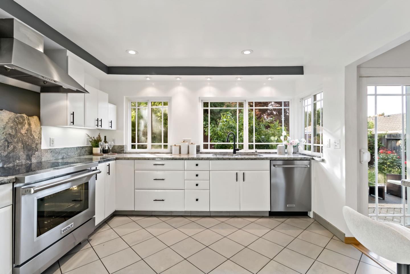 Detail Gallery Image 17 of 46 For 1830 Idyllwild Ave, Redwood City,  CA 94061 - 4 Beds | 2/1 Baths