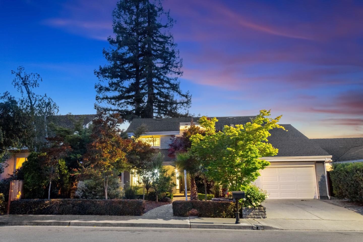 Detail Gallery Image 2 of 46 For 1830 Idyllwild Ave, Redwood City,  CA 94061 - 4 Beds | 2/1 Baths