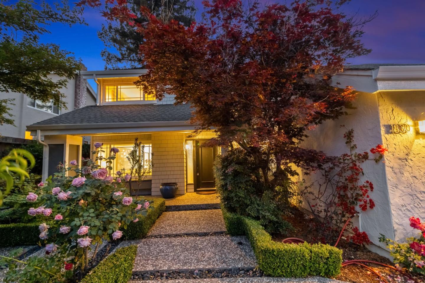 Detail Gallery Image 4 of 46 For 1830 Idyllwild Ave, Redwood City,  CA 94061 - 4 Beds | 2/1 Baths