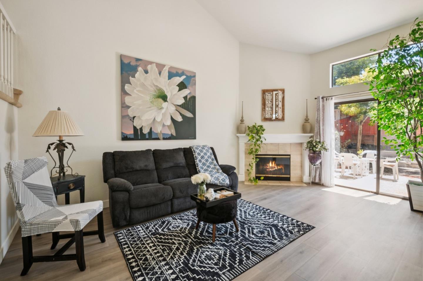 Detail Gallery Image 3 of 32 For 290 Bridgeside Cir, Danville,  CA 94506 - 4 Beds | 3 Baths