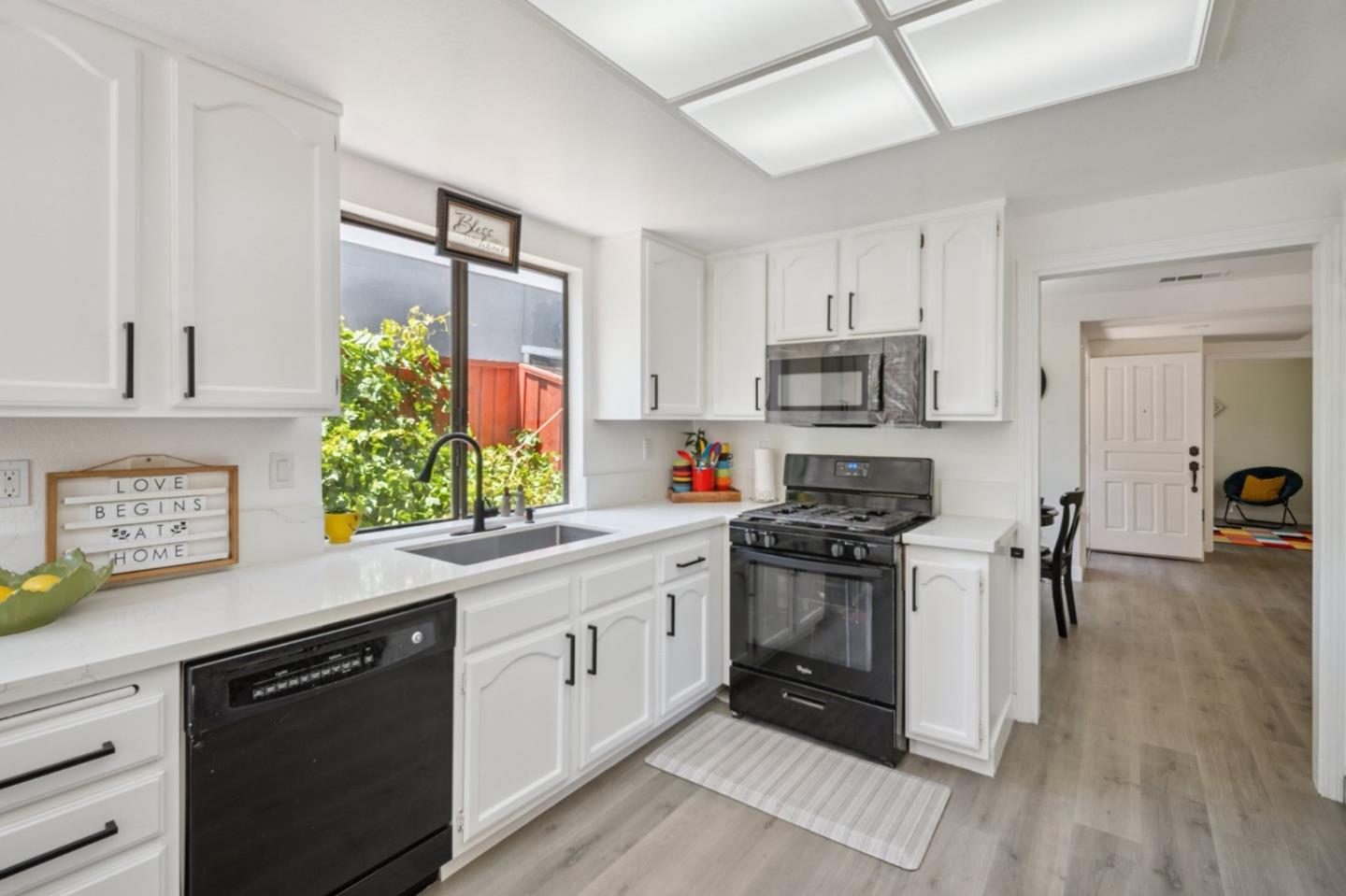 Detail Gallery Image 9 of 32 For 290 Bridgeside Cir, Danville,  CA 94506 - 4 Beds | 3 Baths