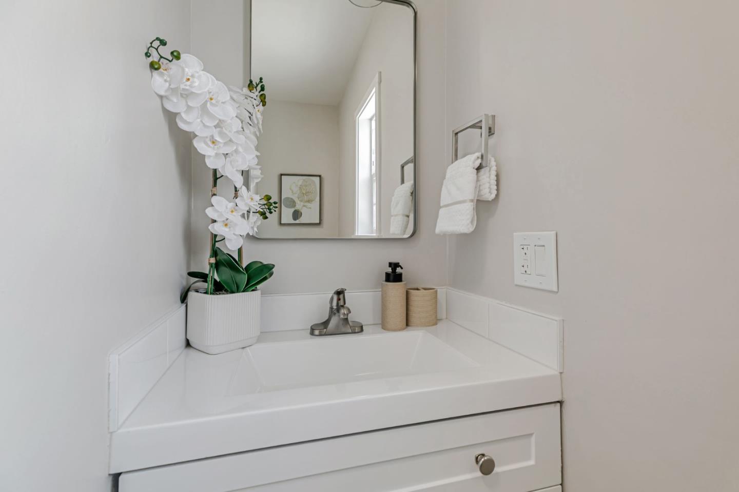 Detail Gallery Image 23 of 44 For 197 S 24th St, San Jose,  CA 95116 - 3 Beds | 1 Baths