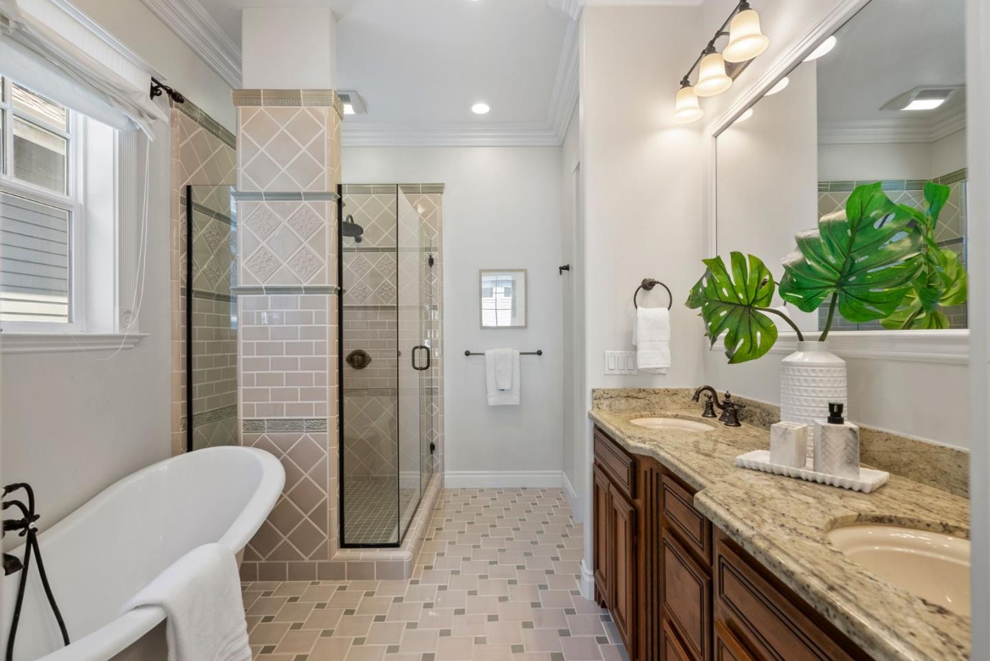 Detail Gallery Image 26 of 58 For 780 Nirasa Ln, San Jose,  CA 95125 - 4 Beds | 3/1 Baths