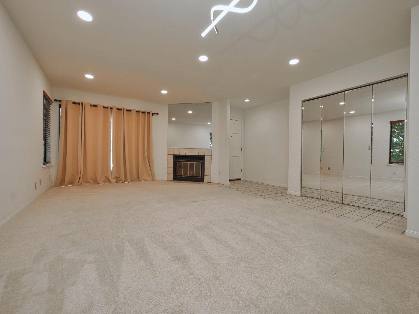 Detail Gallery Image 14 of 74 For 471 Northlake Dr #47,  San Jose,  CA 95117 - 1 Beds | 1 Baths