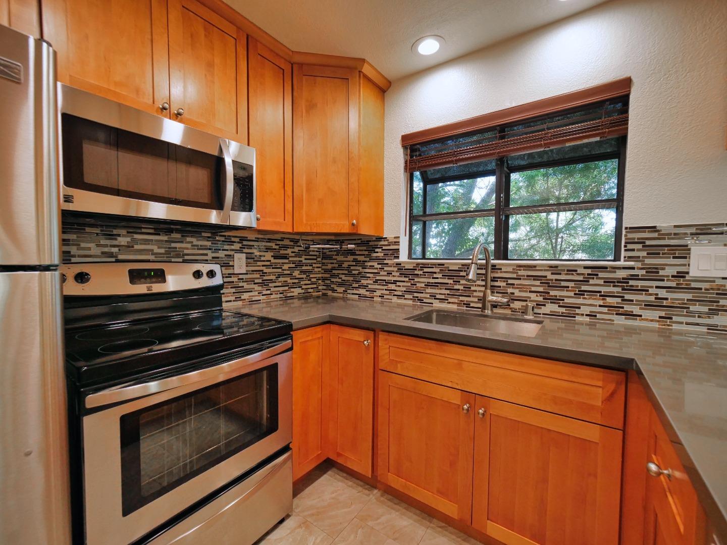 Detail Gallery Image 2 of 74 For 471 Northlake Dr #47,  San Jose,  CA 95117 - 1 Beds | 1 Baths