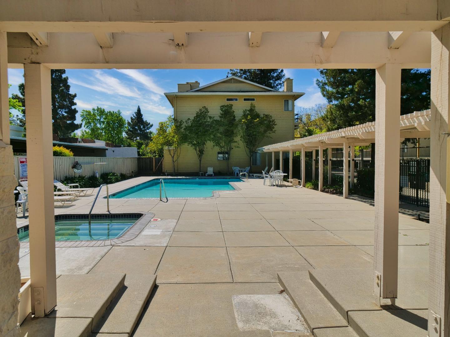 Detail Gallery Image 41 of 74 For 471 Northlake Dr #47,  San Jose,  CA 95117 - 1 Beds | 1 Baths