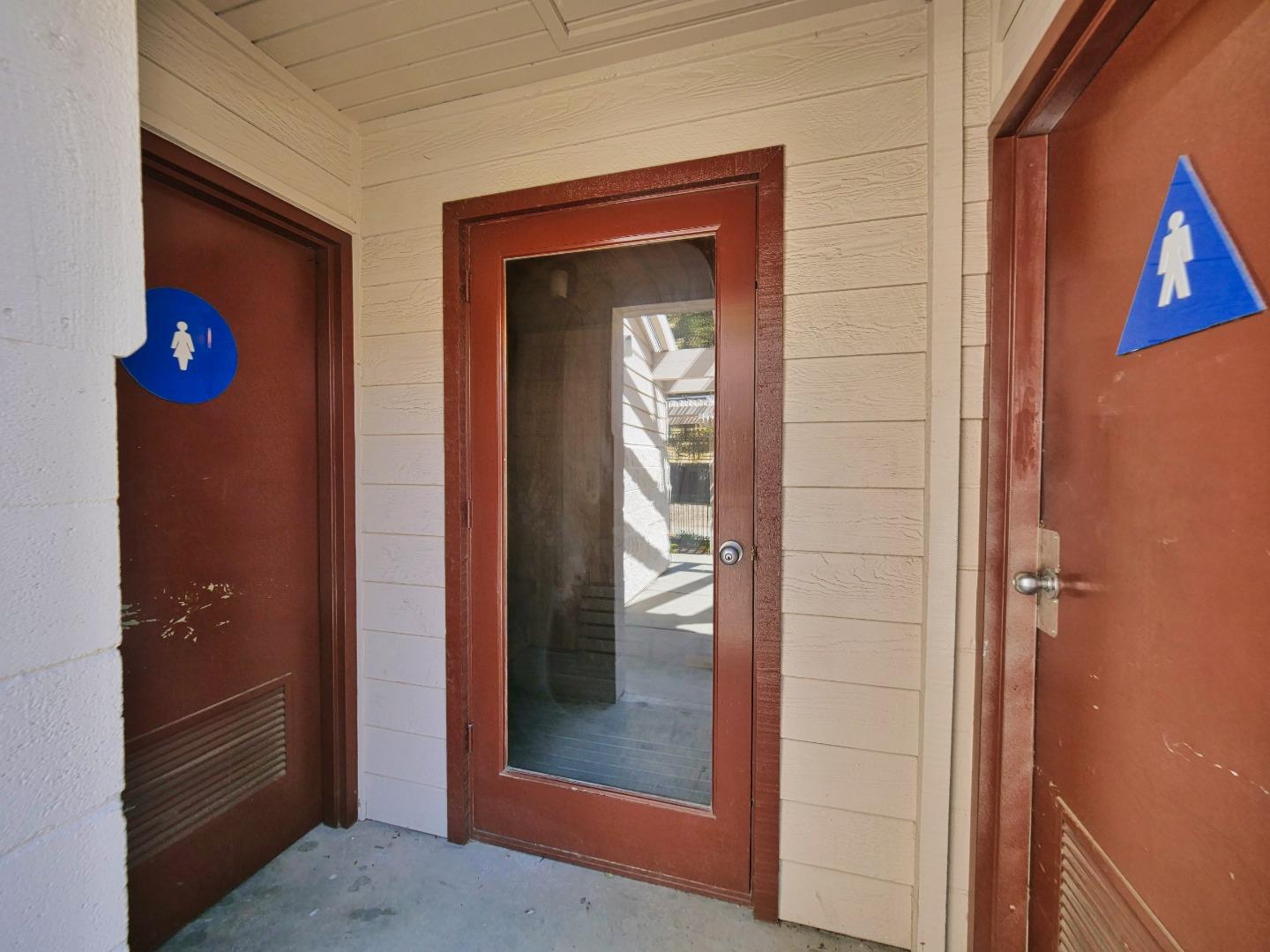 Detail Gallery Image 42 of 74 For 471 Northlake Dr #47,  San Jose,  CA 95117 - 1 Beds | 1 Baths