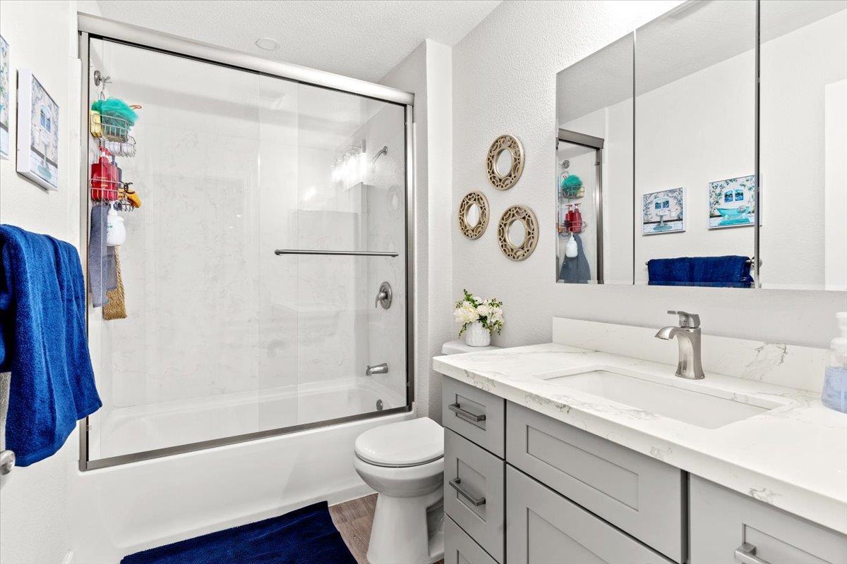 Detail Gallery Image 15 of 23 For 5856 Erskine Ct, San Jose,  CA 95123 - 4 Beds | 2 Baths