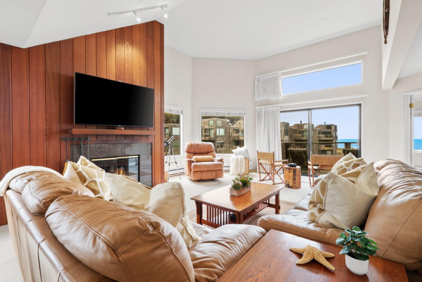 Detail Gallery Image 4 of 54 For 101 Shell Dr #127,  Watsonville,  CA 95076 - 2 Beds | 2 Baths