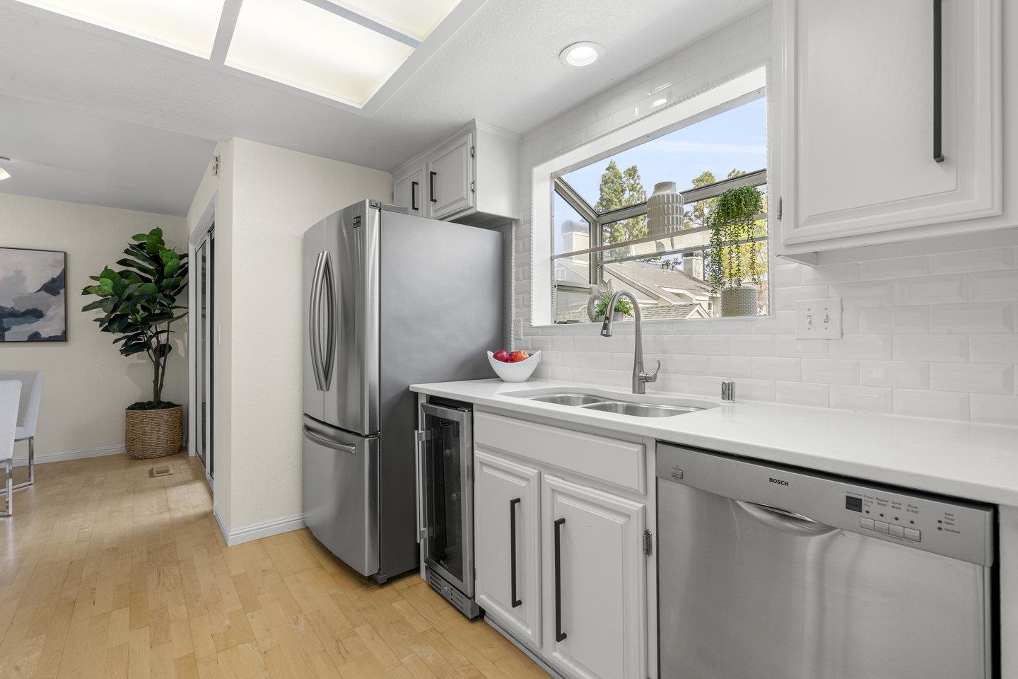 Detail Gallery Image 15 of 32 For 873 Boardwalk Pl, Redwood Shores,  CA 94065 - 2 Beds | 2/1 Baths