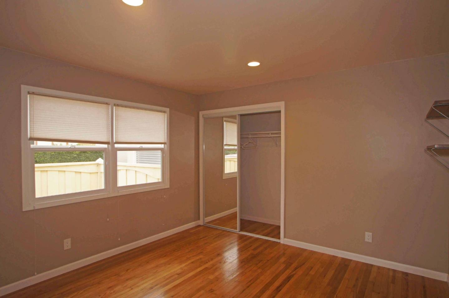 Detail Gallery Image 11 of 24 For 1138 Laurel St, Santa Cruz,  CA 95060 - – Beds | – Baths