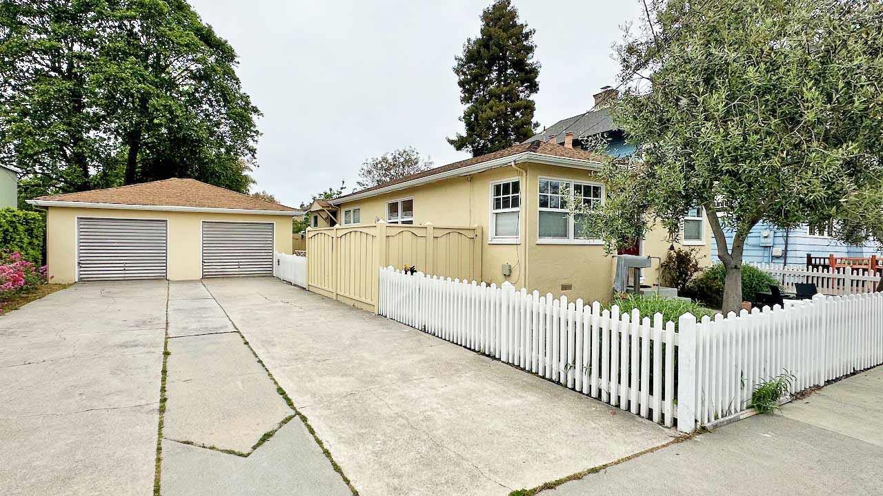 Detail Gallery Image 2 of 24 For 1138 Laurel St, Santa Cruz,  CA 95060 - – Beds | – Baths