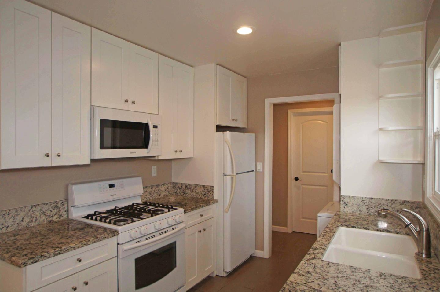 Detail Gallery Image 4 of 24 For 1138 Laurel St, Santa Cruz,  CA 95060 - – Beds | – Baths