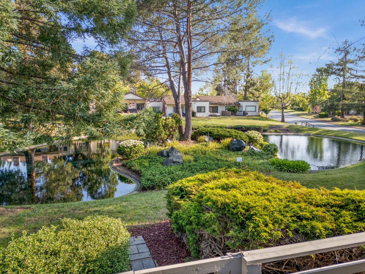 Detail Gallery Image 4 of 40 For 6139 Montgomery Pl, San Jose,  CA 95135 - 2 Beds | 2 Baths