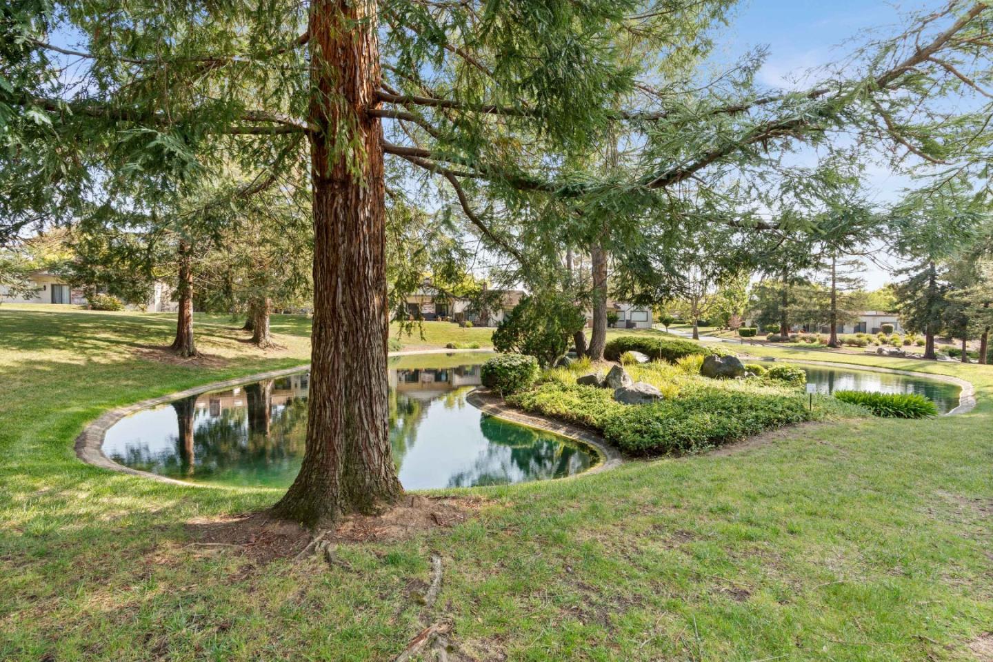 Detail Gallery Image 7 of 40 For 6139 Montgomery Pl, San Jose,  CA 95135 - 2 Beds | 2 Baths