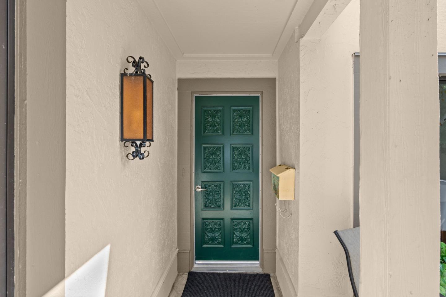 Detail Gallery Image 9 of 40 For 6139 Montgomery Pl, San Jose,  CA 95135 - 2 Beds | 2 Baths