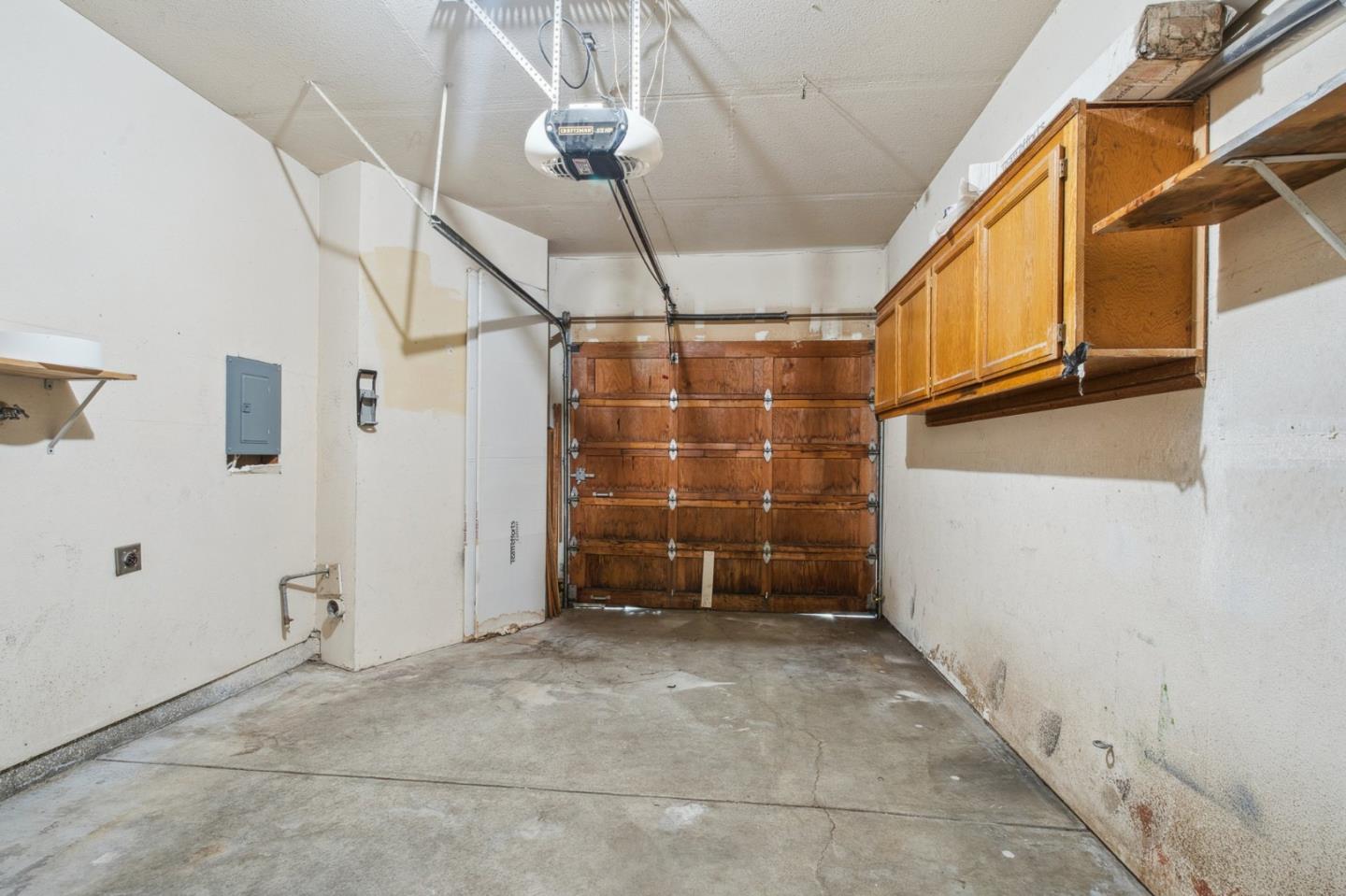 Detail Gallery Image 13 of 25 For 19216 Center St #B,  Castro Valley,  CA 94546 - 2 Beds | 1/1 Baths