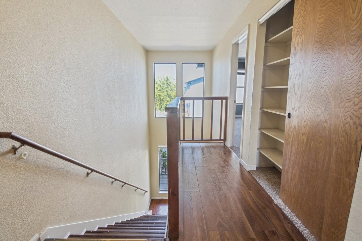 Detail Gallery Image 14 of 25 For 19216 Center St #B,  Castro Valley,  CA 94546 - 2 Beds | 1/1 Baths