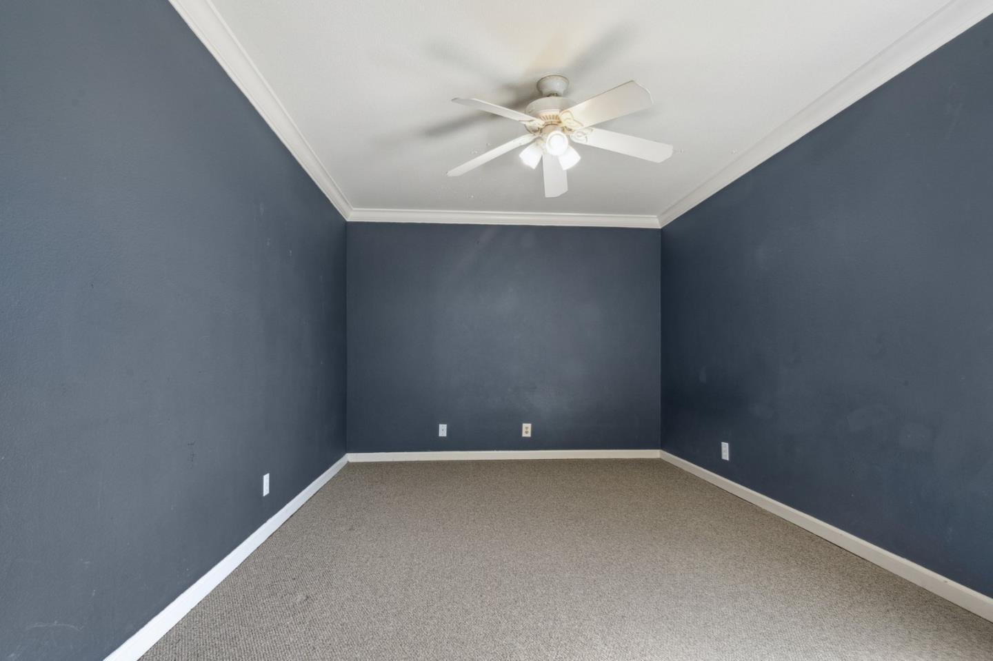 Detail Gallery Image 17 of 25 For 19216 Center St #B,  Castro Valley,  CA 94546 - 2 Beds | 1/1 Baths