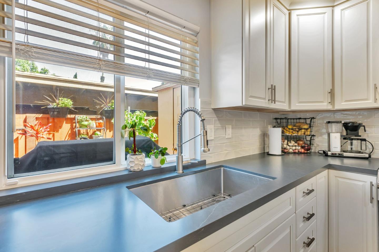 Detail Gallery Image 9 of 32 For 5490 Don Diego Ct, San Jose,  CA 95123 - 2 Beds | 1/1 Baths