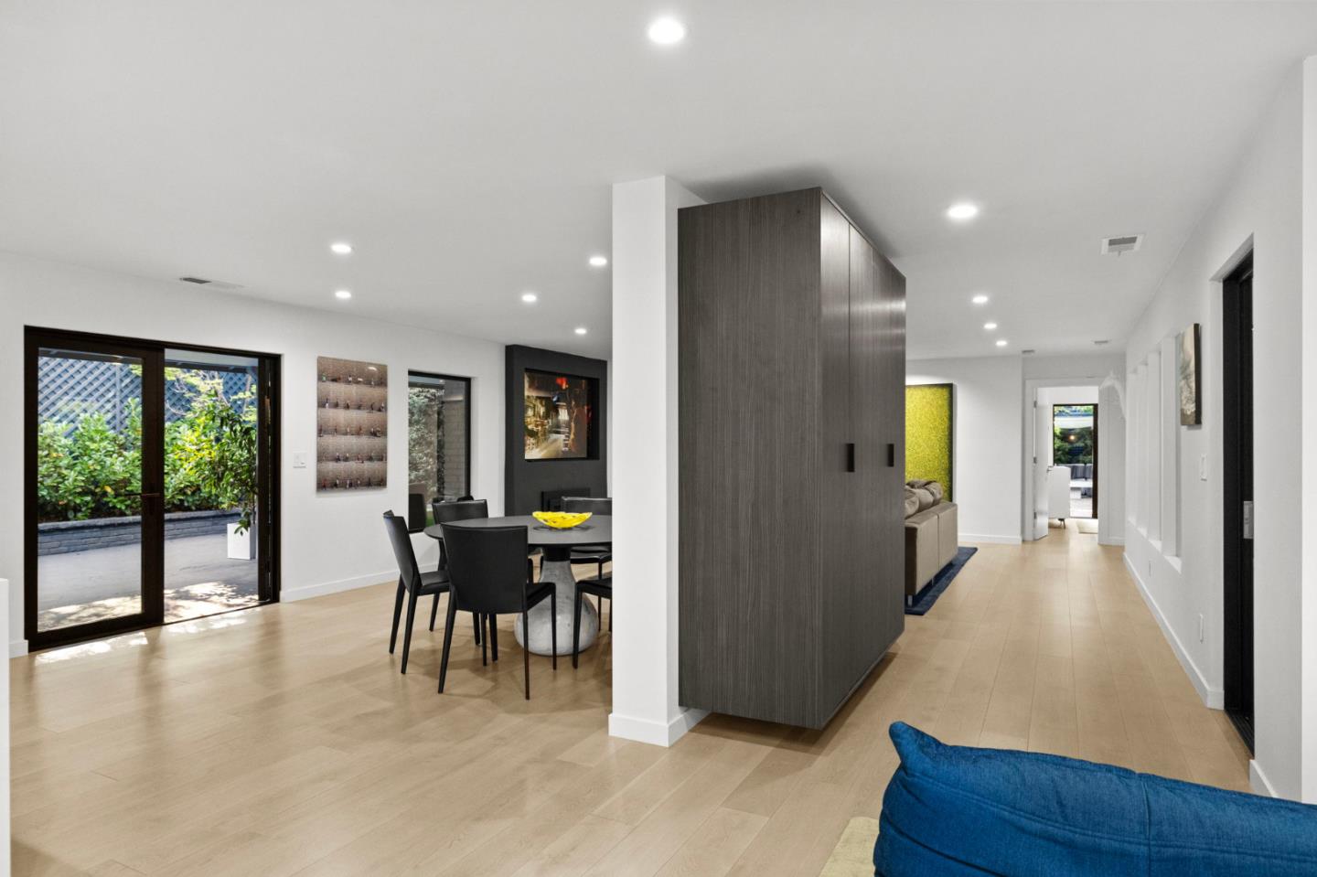 Detail Gallery Image 11 of 86 For 244 Roblar Ave, Hillsborough,  CA 94010 - 3 Beds | 3/1 Baths