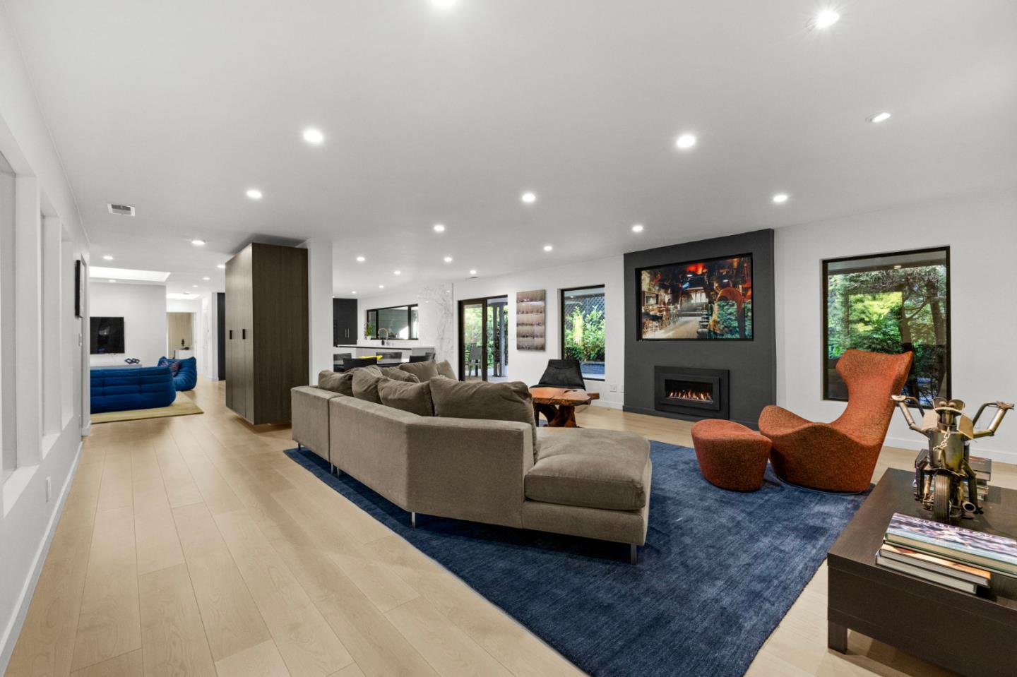 Detail Gallery Image 13 of 86 For 244 Roblar Ave, Hillsborough,  CA 94010 - 3 Beds | 3/1 Baths
