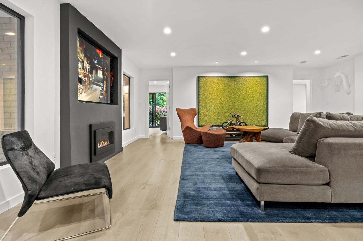 Detail Gallery Image 17 of 86 For 244 Roblar Ave, Hillsborough,  CA 94010 - 3 Beds | 3/1 Baths