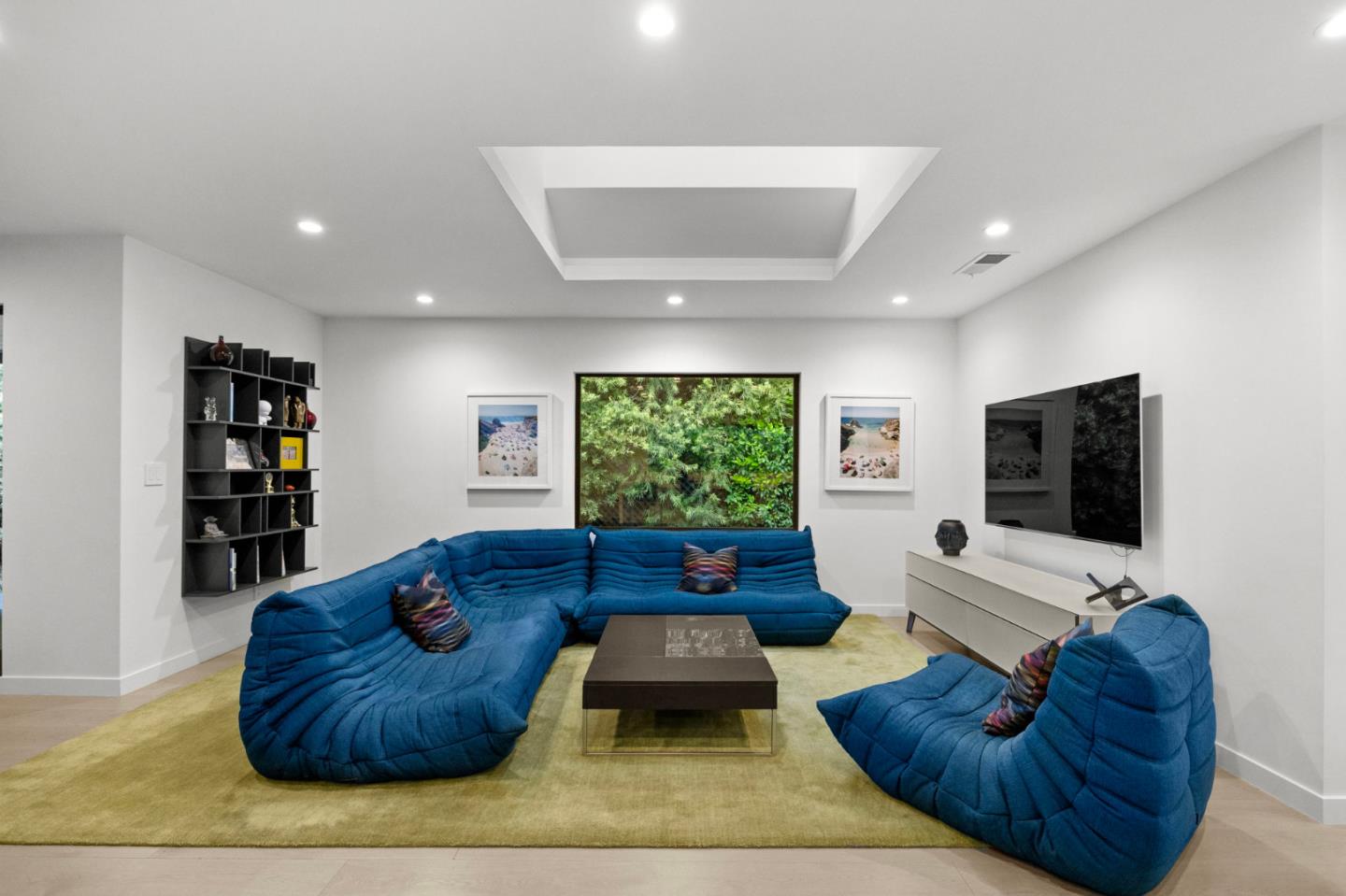 Detail Gallery Image 26 of 86 For 244 Roblar Ave, Hillsborough,  CA 94010 - 3 Beds | 3/1 Baths