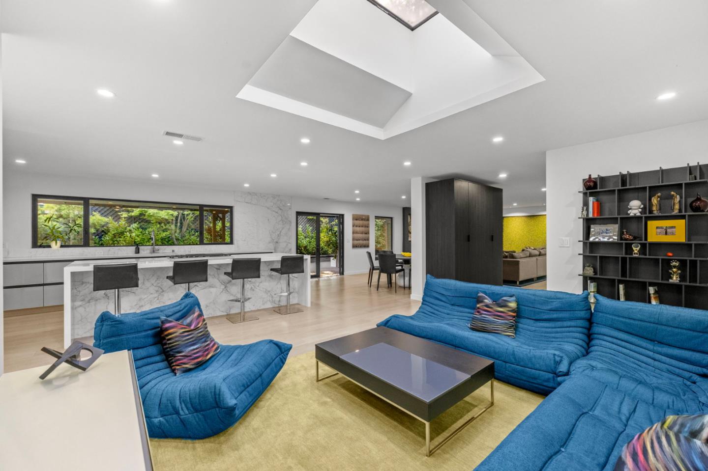 Detail Gallery Image 27 of 86 For 244 Roblar Ave, Hillsborough,  CA 94010 - 3 Beds | 3/1 Baths