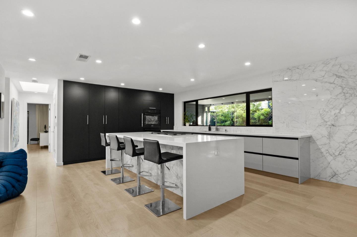 Detail Gallery Image 31 of 86 For 244 Roblar Ave, Hillsborough,  CA 94010 - 3 Beds | 3/1 Baths