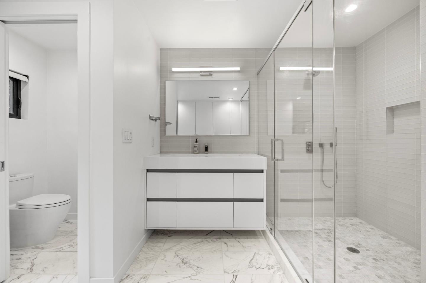 Detail Gallery Image 49 of 86 For 244 Roblar Ave, Hillsborough,  CA 94010 - 3 Beds | 3/1 Baths