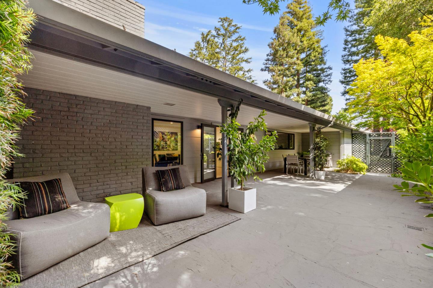 Detail Gallery Image 60 of 86 For 244 Roblar Ave, Hillsborough,  CA 94010 - 3 Beds | 3/1 Baths