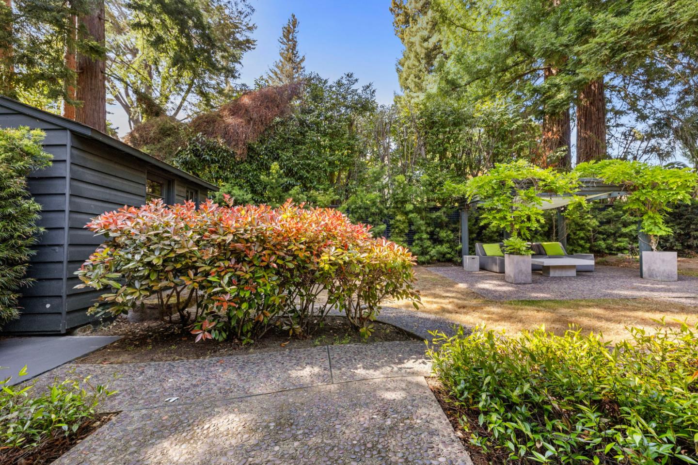 Detail Gallery Image 67 of 86 For 244 Roblar Ave, Hillsborough,  CA 94010 - 3 Beds | 3/1 Baths