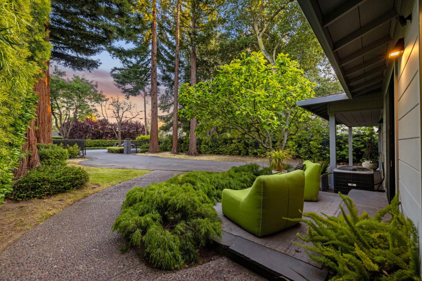 Detail Gallery Image 7 of 86 For 244 Roblar Ave, Hillsborough,  CA 94010 - 3 Beds | 3/1 Baths