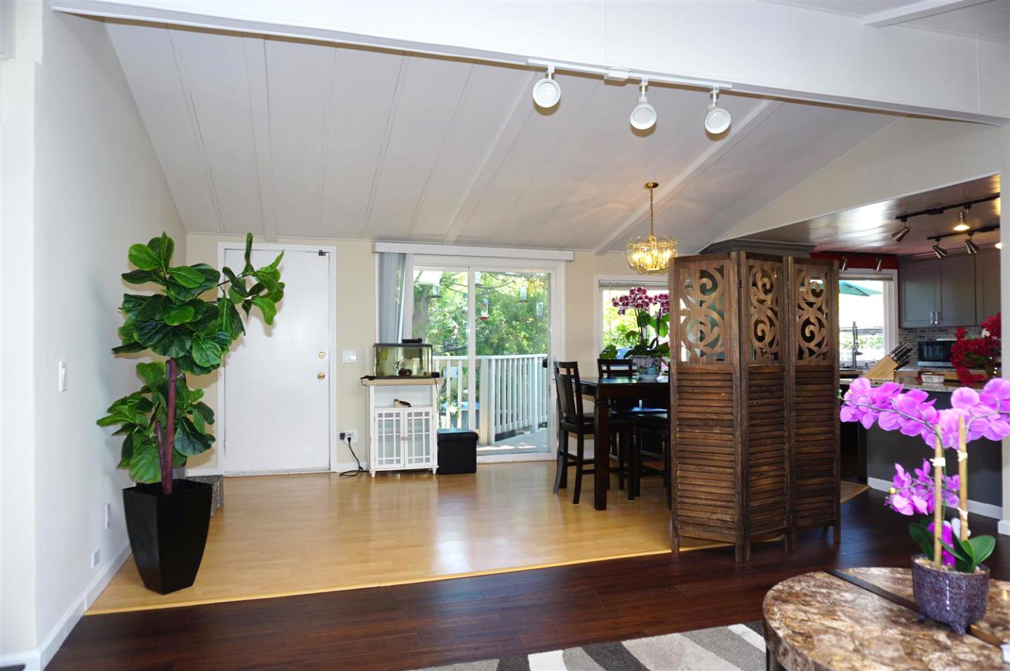 Detail Gallery Image 5 of 29 For 430 Chateau La Salle Dr #430,  San Jose,  CA 95111 - 2 Beds | 3 Baths